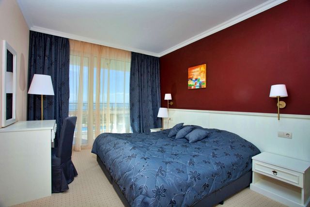 Festa Pomorie resort - suite with sea view main builing